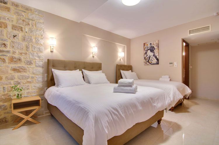 Τρίκλινα Δωμάτια